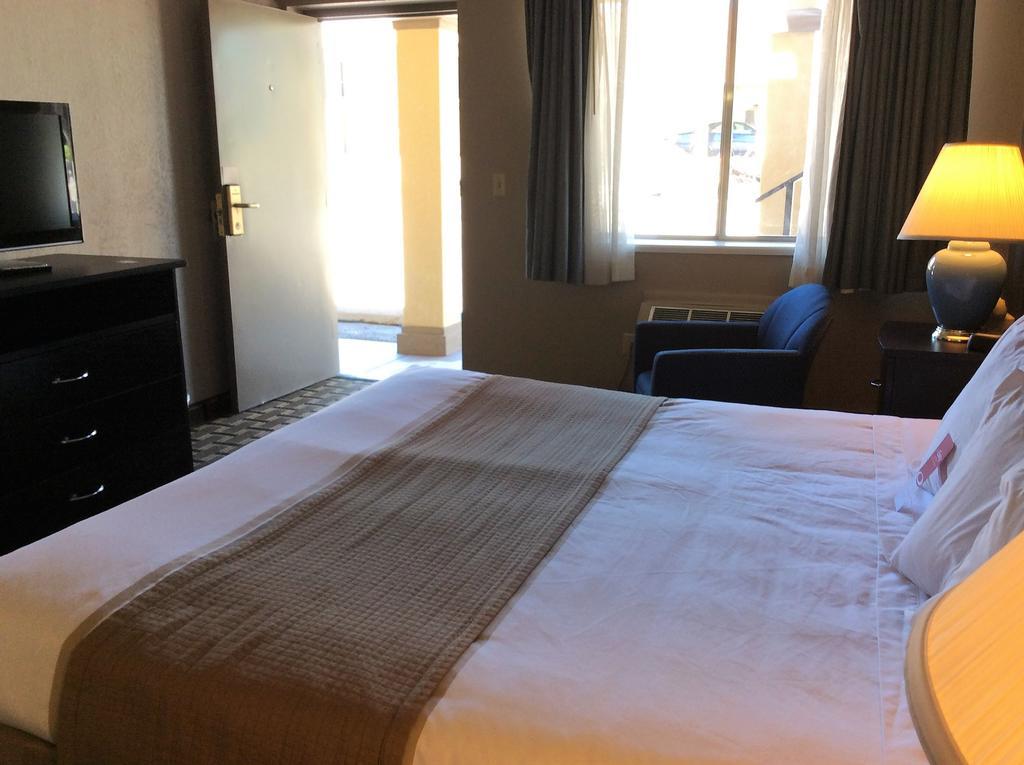 Econo Lodge بيفر المظهر الخارجي الصورة