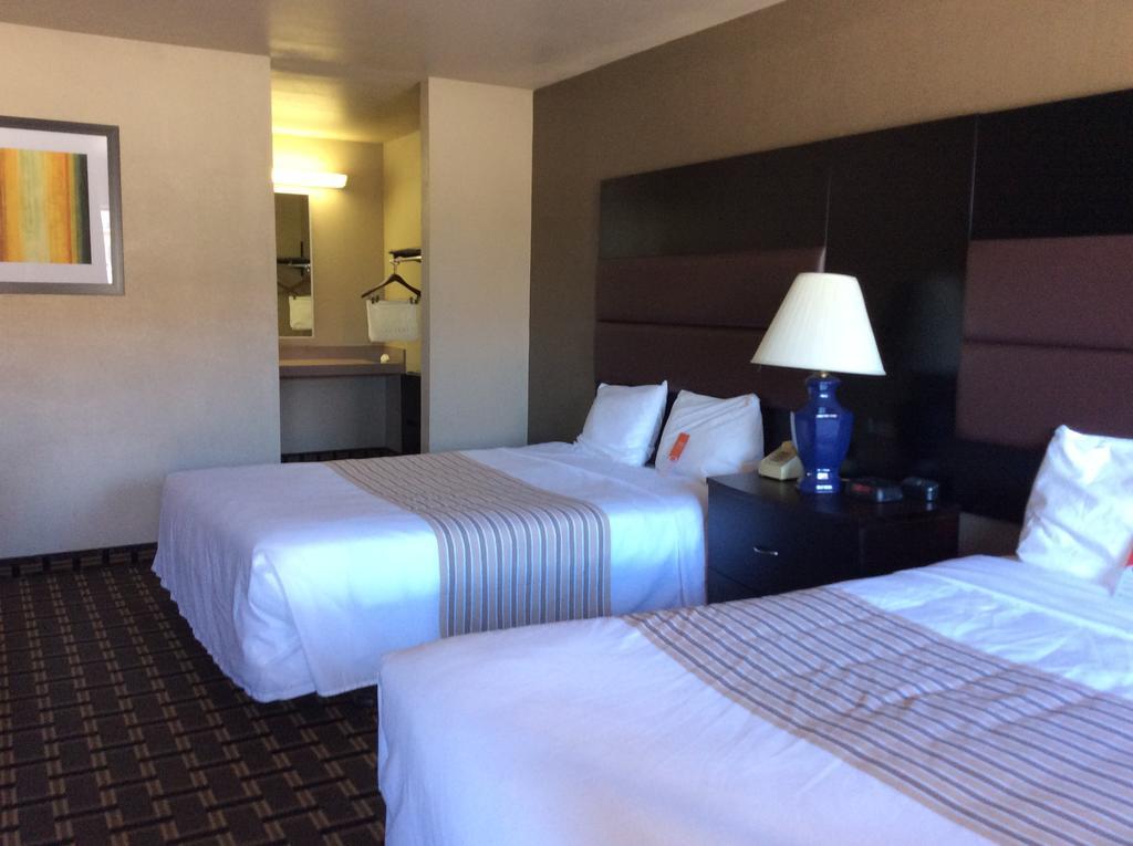 Econo Lodge بيفر المظهر الخارجي الصورة