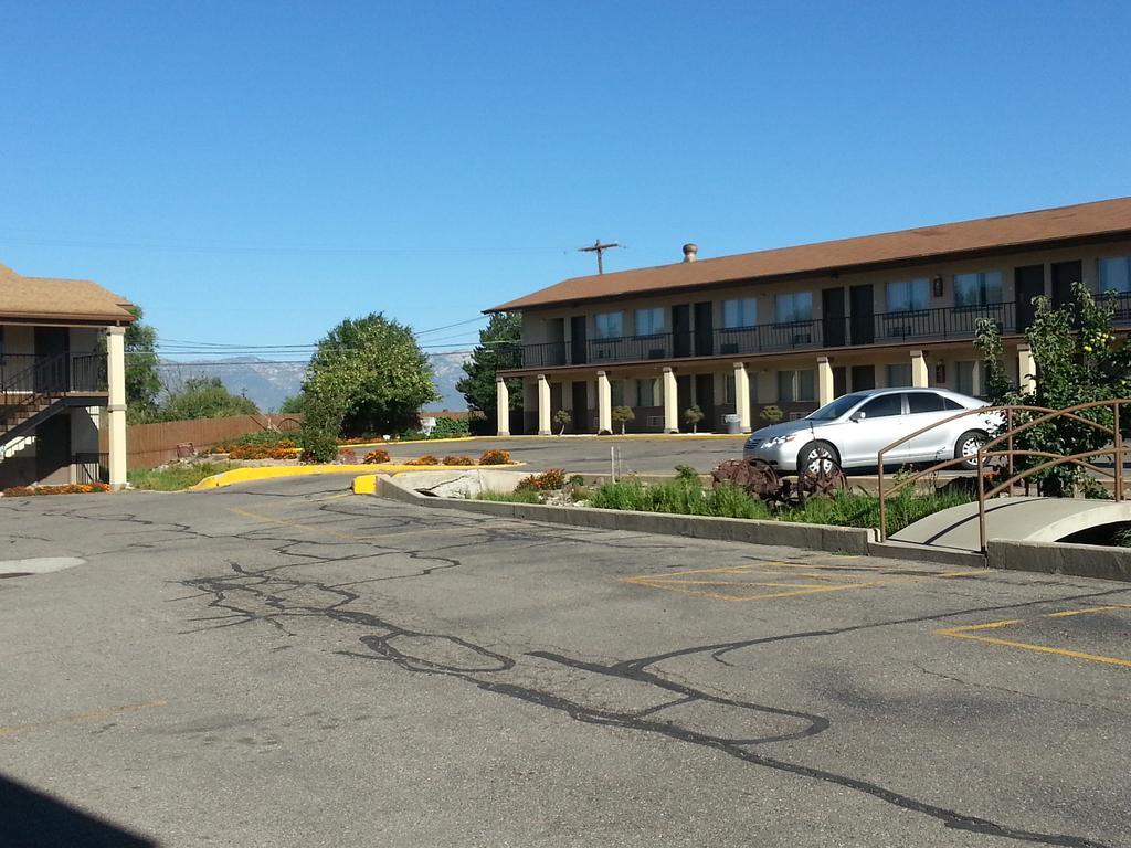 Econo Lodge بيفر المظهر الخارجي الصورة